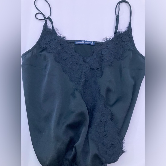 Abercrombie & Fitch Black Stain Floral Lace Sleeveless Bodysuit - Picture 6 of 10